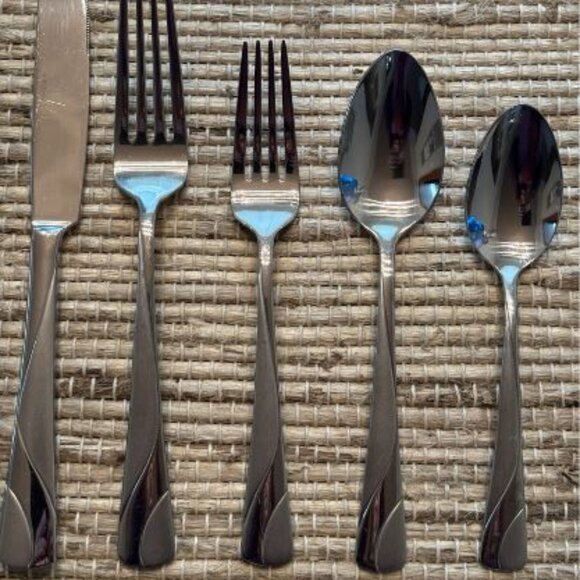 Oneida River Flatware 5 pc Place Setting Stainless Steel Knife Forks Spoons - Picture 1 of 5